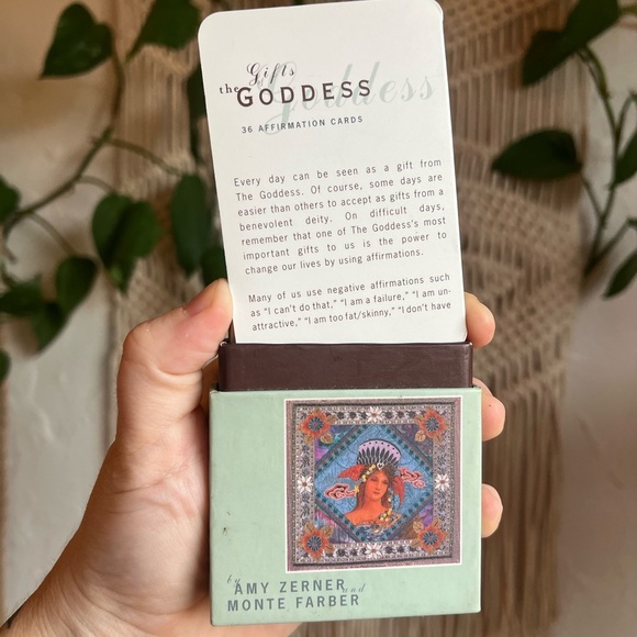Gifts of the Goddess Affirmation Cards Amy Zerner Monte Farber Self-Love Oracle - Picture 3 of 10